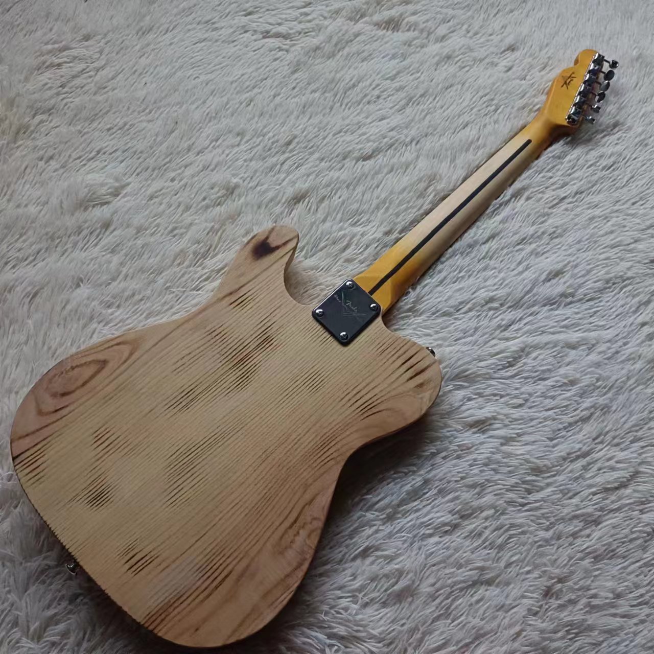 중국 공장에서 생산하는 6현 천연 나무 색상 기타 악기 - Bass Guitar Fretless 리뷰 및 가격